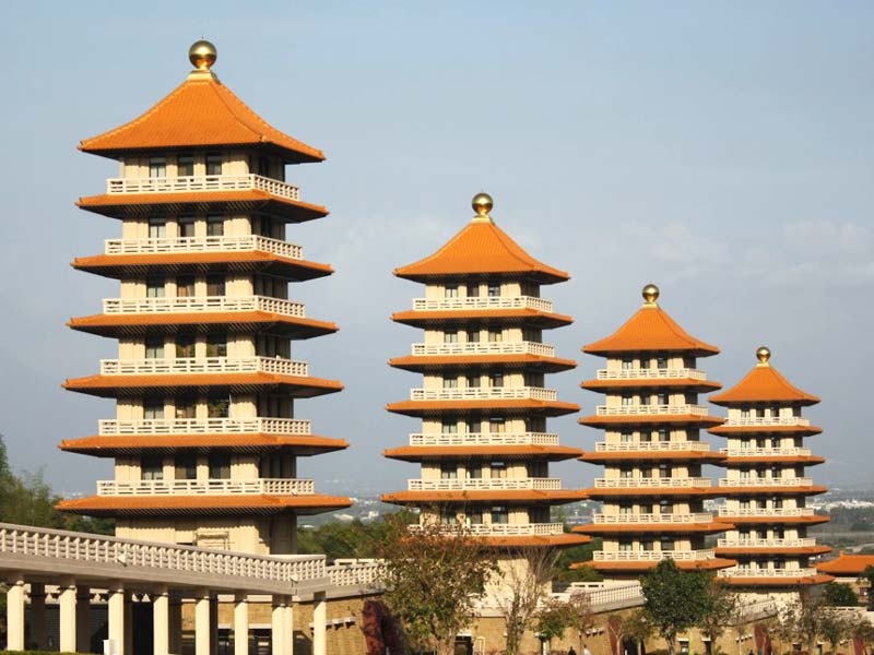 黃色 飛鳥瓦 - 屋瓦維修與屋頂檢查服務