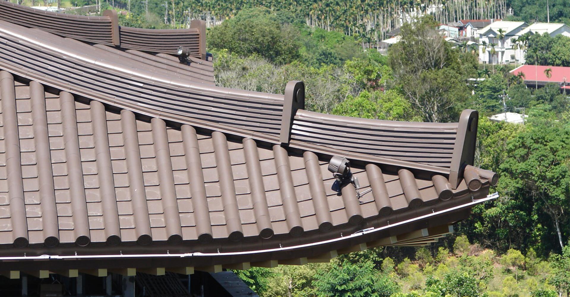 建築屋瓦供應商 - 鈦鋅板現貨